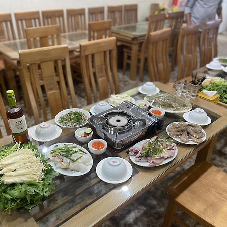 芳东酒店 Dong Khe Sau 外观 照片