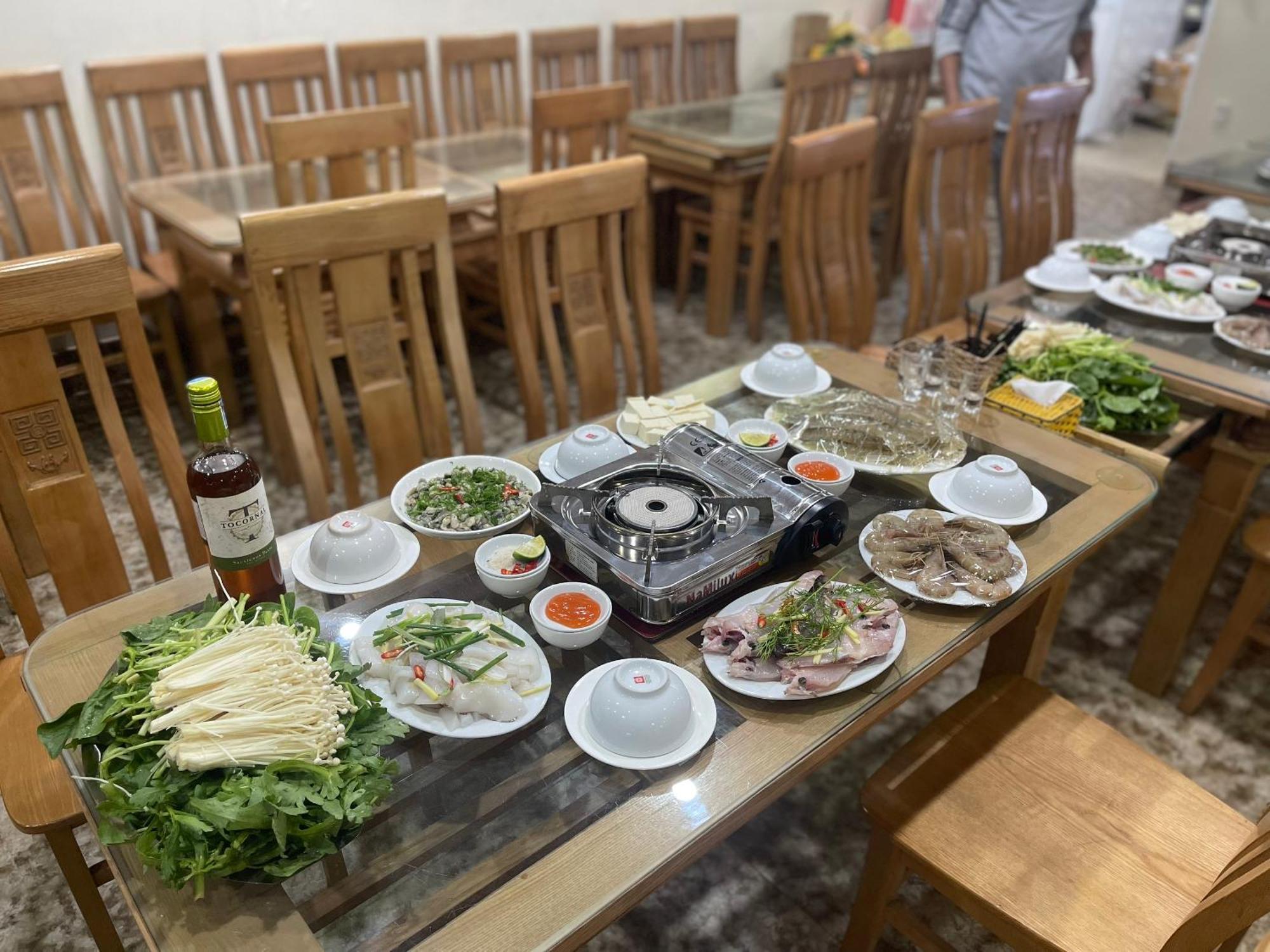 芳东酒店 Dong Khe Sau 外观 照片