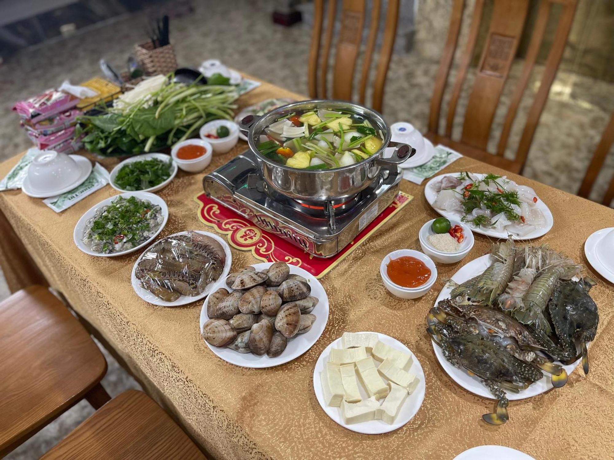 芳东酒店 Dong Khe Sau 外观 照片